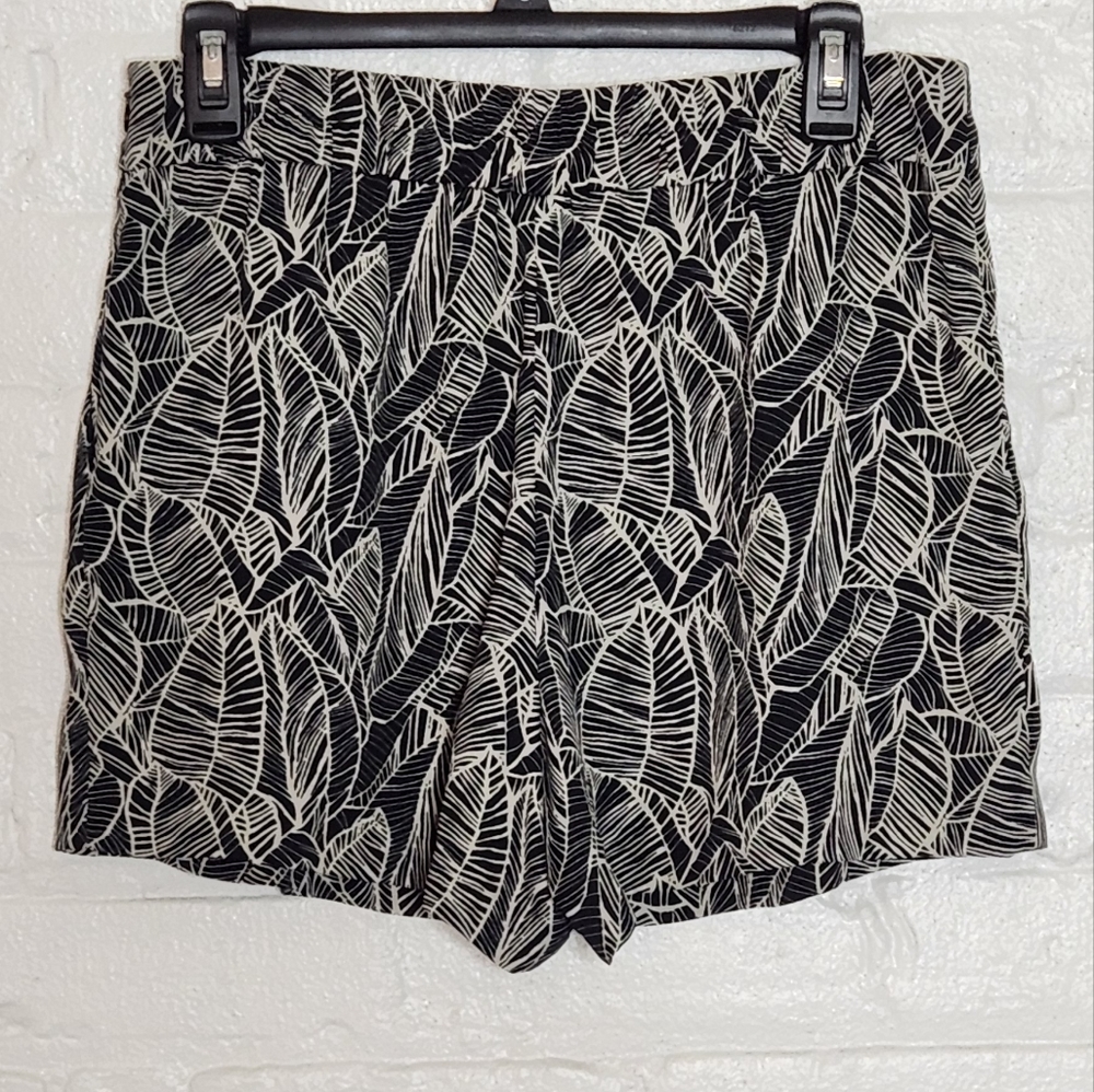 LOFT Patterned Shorts - Picture 4 of 4